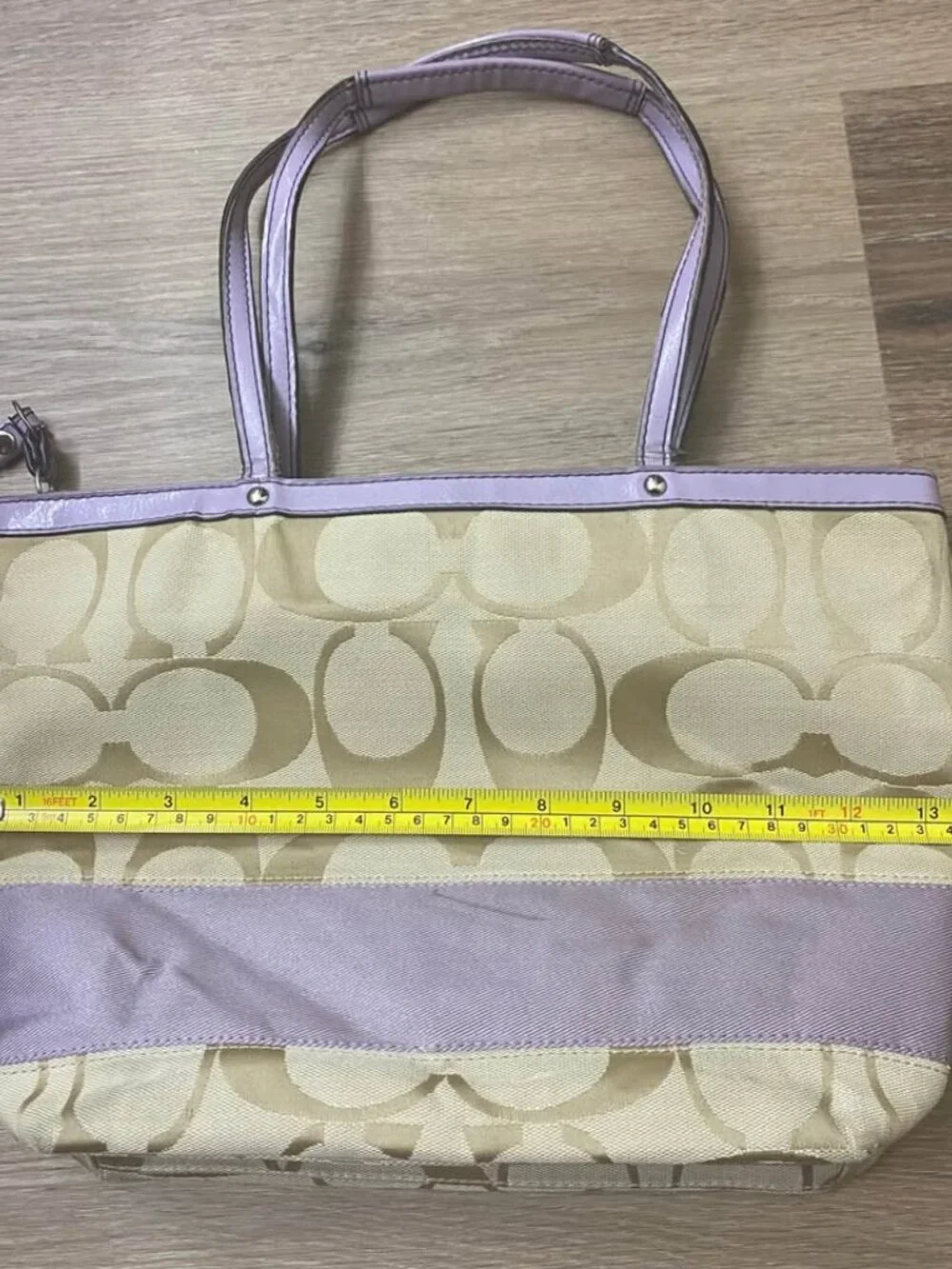 Coach Signature F17433 Tan & Lavender Patent Leather Shoulder Bag Attached Wrist